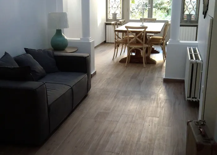 Alojamento de Acomodação e Pequeno-almoço Maison Ulysse 3*